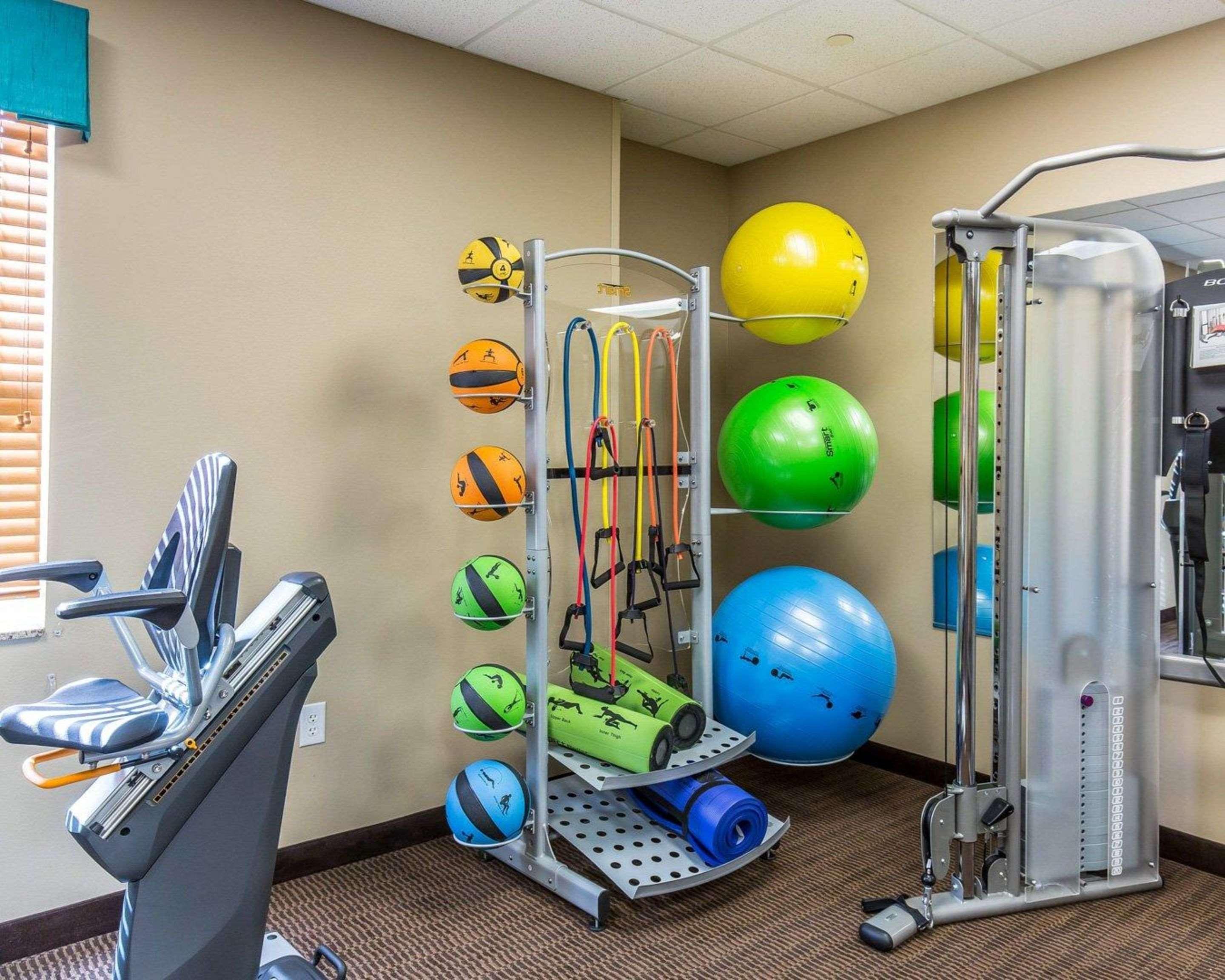 Mainstay Suites Sidney - Medical Center Экстерьер фото